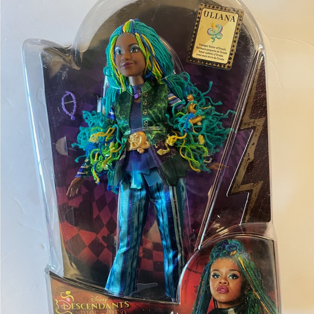 Mattel Descendants Uliana Doll with Green and Blue Hair